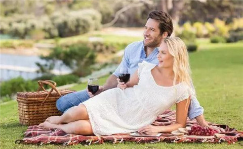 男朋友不爱聊天正常吗