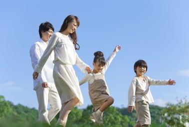 广州侦探:夫妻维系亲密感的日常技巧